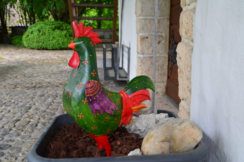 Gueggel vor der ref. Kirche Wynau
