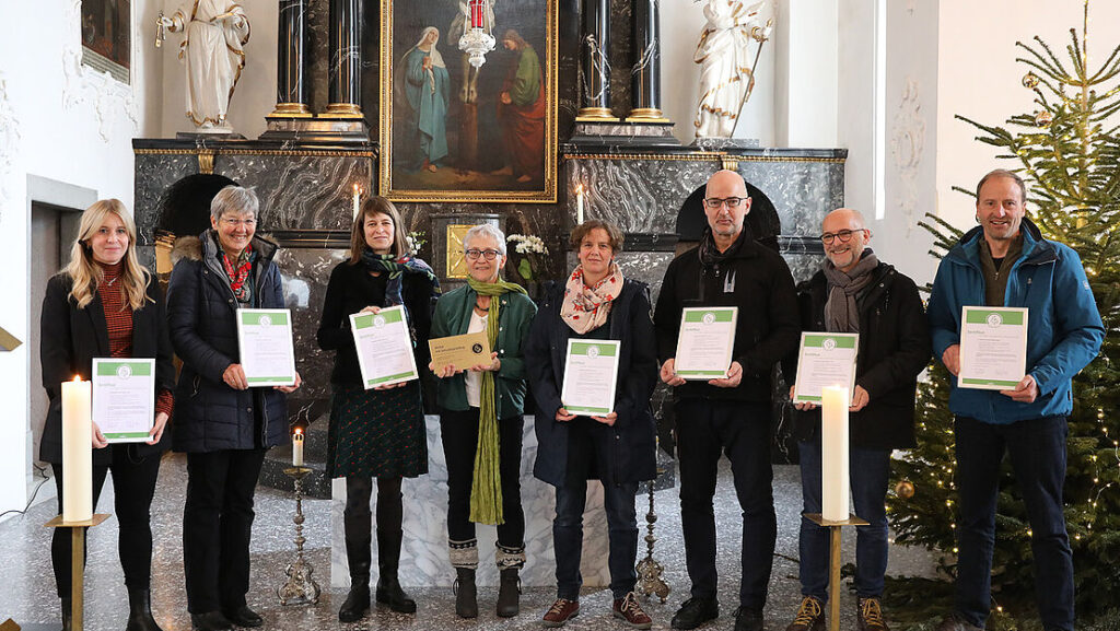 Das Umweltteam der Katholischen Kirche Stadt Luzern mit oeku-Präsidentin Vroni Peterhans